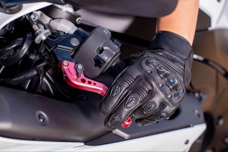 5 Factors to Consider While Purchasing Your Next Motorcycle Winter Gloves in 2025