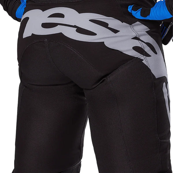 Stretch rear yoke and seat panel detail on Alpinestars Racer Graphite motocross pantsStretch rear yoke and seat panel detail on Alpinestars Racer Graphite motocross pants