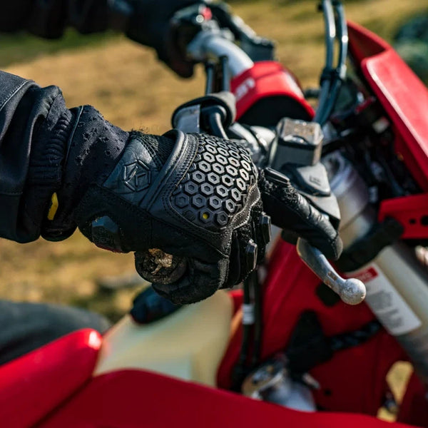 Knox Urbane Pro motorcycle gloves gripping motorcycle handlebar